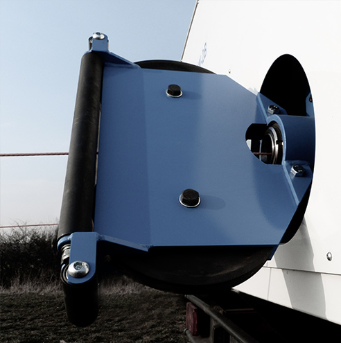 Seileinlauf mit großen Azimut-Rollen Seileinlauf mit großen Azimut-Rollen der Elektrowinde ESW-2B